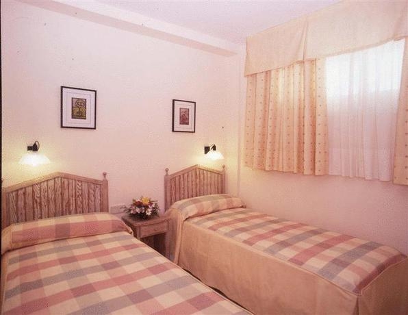 Imagen general del Apartamentos Mar y Golf, Roquetas de Mar. Foto 2