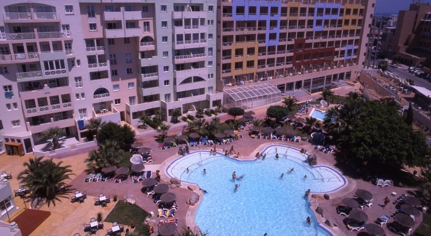 Imagen general del Apartamentos Mar y Golf, Roquetas de Mar. Foto 3