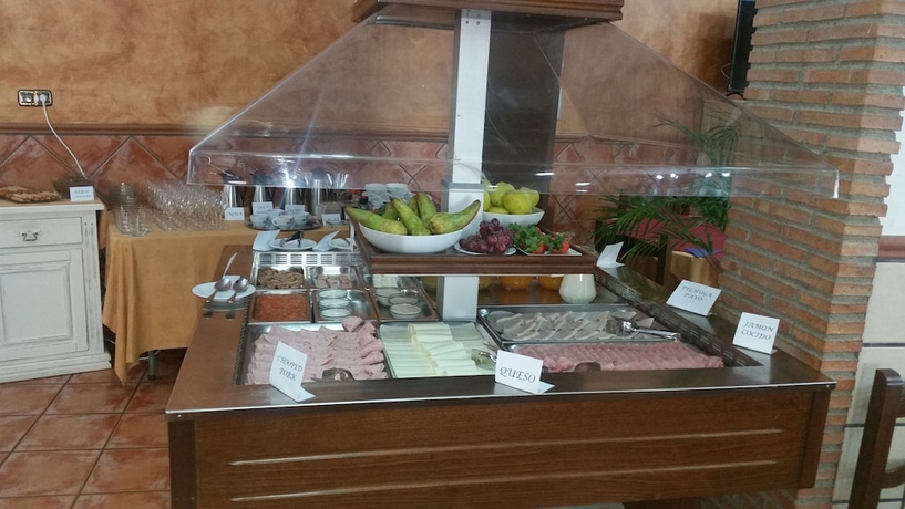 Imagen del bar/restaurante del Apartamentos Maracay. Foto 4