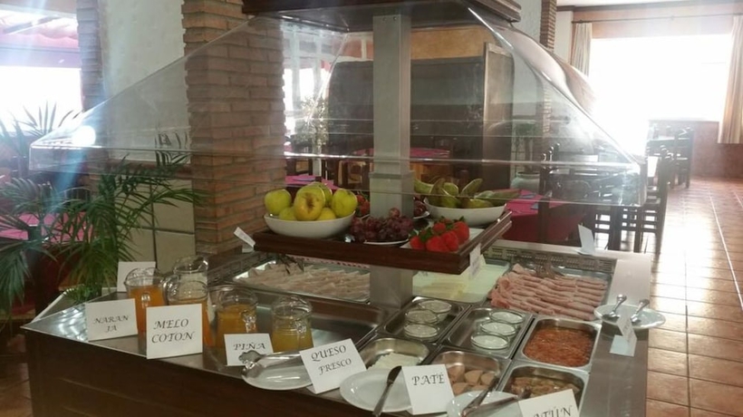 Imagen del bar/restaurante del Apartamentos Maracay. Foto 5