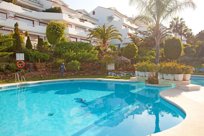 Imagen de la piscina del Apartamentos Marbella Playa, Marbella. Foto 18