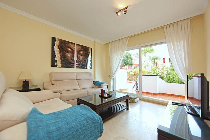 Imagen de los interiores del Apartamentos Marbella Playa, Marbella. Foto 16