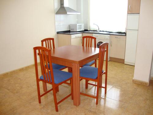 Imagen de la habitación del Apartamentos Marcomar 3000. Foto 18