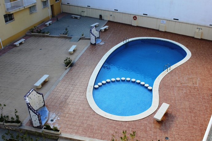 Imagen de la piscina del Apartamentos Mare Nostrum, Alcocéber. Foto 12