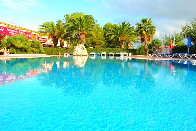 Imagen general del Apartamentos Maribel, Cala Blanca. Foto 9