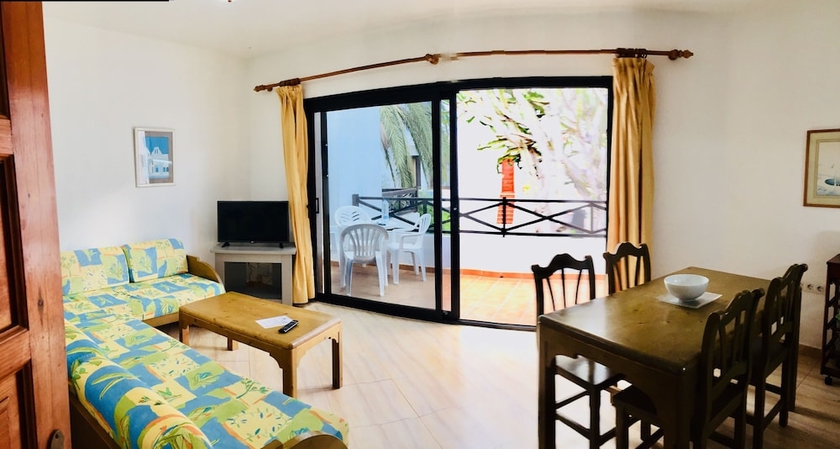 Imagen de la habitación del Apartamentos Maribel, Puerto del Carmen. Foto 4