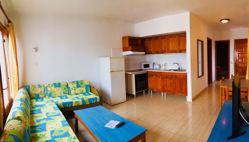 Imagen de la habitación del Apartamentos Maribel, Puerto del Carmen. Foto 8