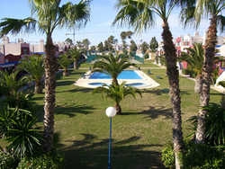 Imagen de la piscina del Apartamentos Marina Internacional 2. Foto 6