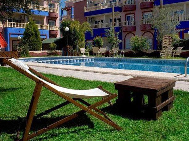 Imagen de los exteriores del Apartamentos Marina Internacional. Foto 13