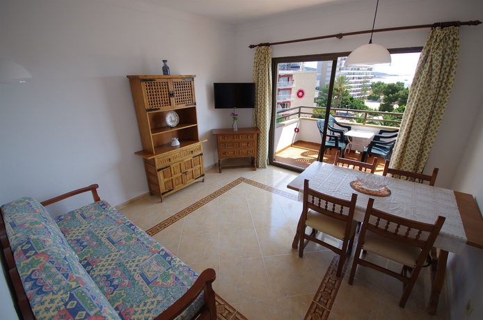 Imagen de los interiores del Apartamentos Marina, Palmanova. Foto 15