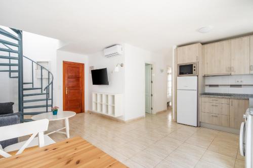 Imagen de la habitación del Apartamentos Marina Puerto Mogán. Foto 2