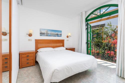 Imagen de la habitación del Apartamentos Marina Puerto Mogán. Foto 4