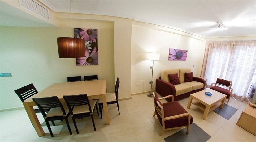 Imagen de los interiores del Apartamentos Marina Rey. Foto 10