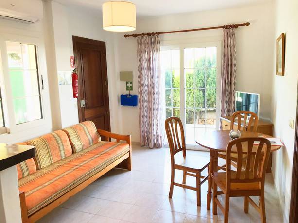 Imagen de la habitación del Apartamentos Marina Sol i Pins. Foto 3