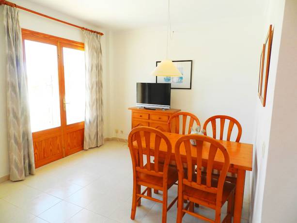 Imagen de la habitación del Apartamentos Marina Sol i Pins. Foto 5