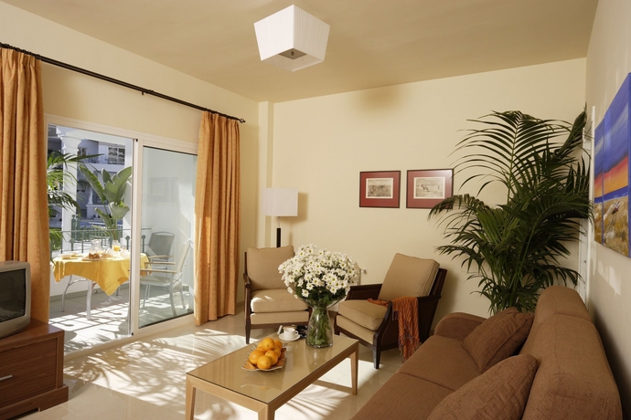 Imagen de los interiores del Apartamentos Marina Turquesa. Foto 10