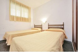 Imagen general del Apartamentos Marina, Villafortuny. Foto 3