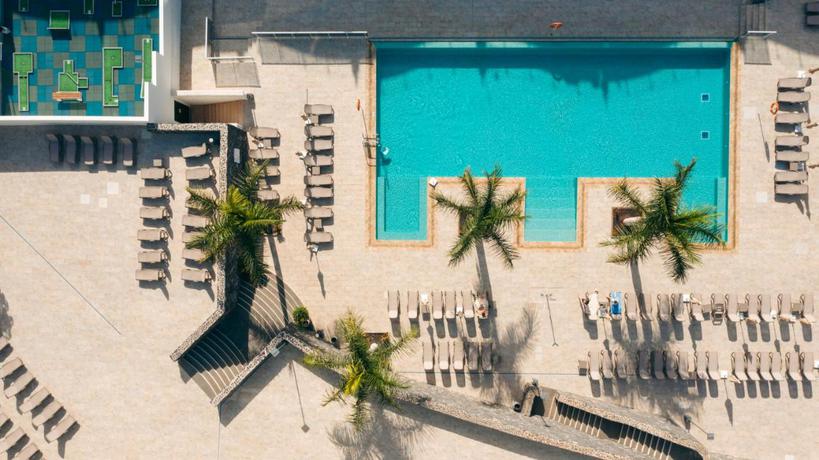 Imagen de la piscina del Apartamentos Marinell Palm-Mar. Foto 12