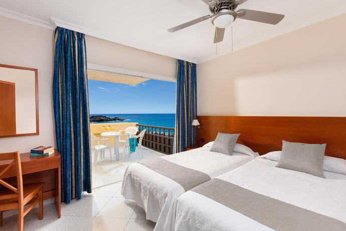 Imagen de la habitación del Apartamentos Marino Tenerife. Foto 2