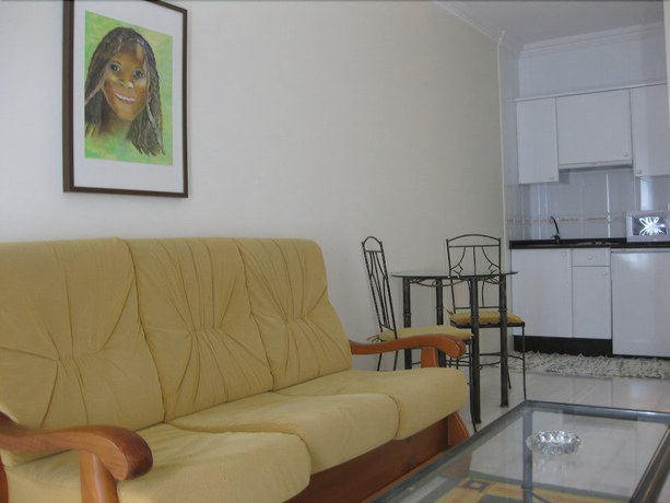 Imagen de la habitación del Apartamentos Maritimo Suites. Foto 7