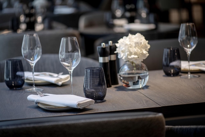 Imagen del bar/restaurante del Apartamentos Marriott Executive Apartments Brussels, European Quarter. Foto 8