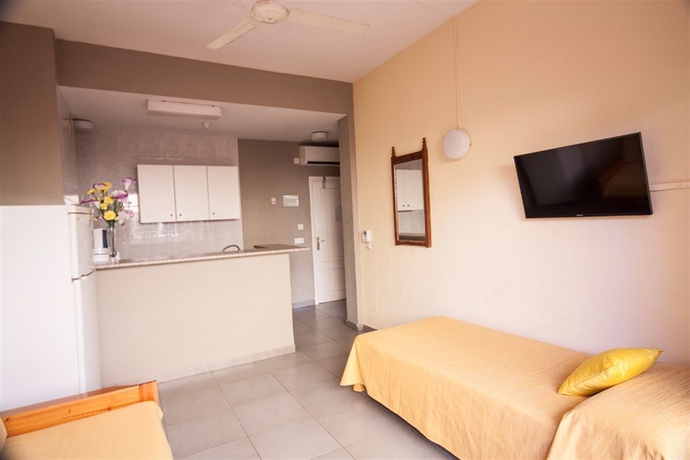 Imagen de los interiores del Apartamentos Martinez Apartments. Foto 11