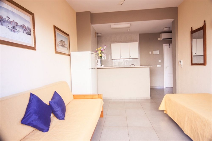 Imagen de los interiores del Apartamentos Martinez Apartments. Foto 12