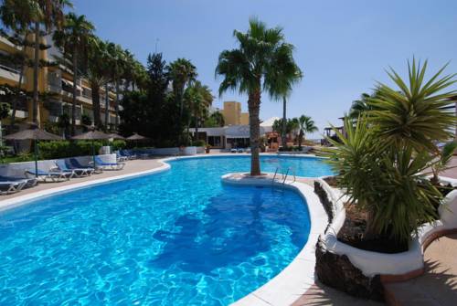 Imagen de la piscina del Apartamentos Matorral. Foto 14