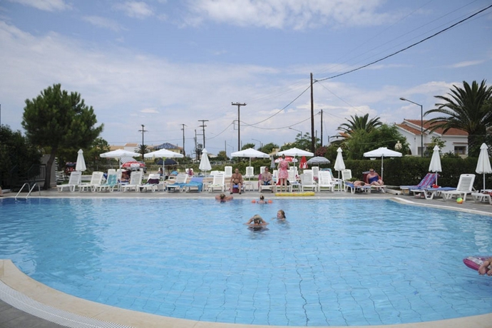 Imagen general del Apartamentos Matoula. Foto 2