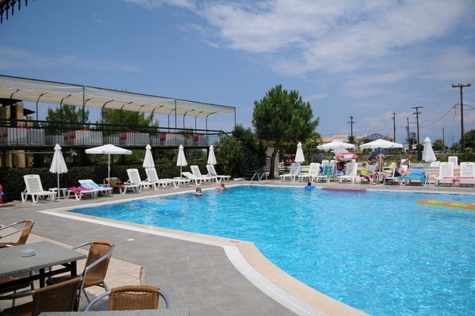 Imagen general del Apartamentos Matoula. Foto 9