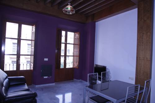 Imagen de la habitación del Apartamentos Medina Reyes Católicos. Foto 4