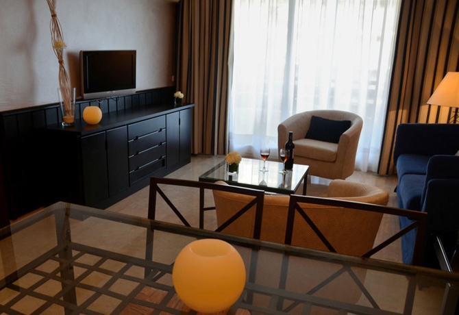 Imagen de los interiores del Apartamentos Mediterráneo Sitges. Foto 8