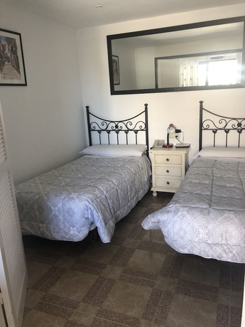 Imagen de la habitación del Apartamentos Mediterraneo, Marbella. Foto 7