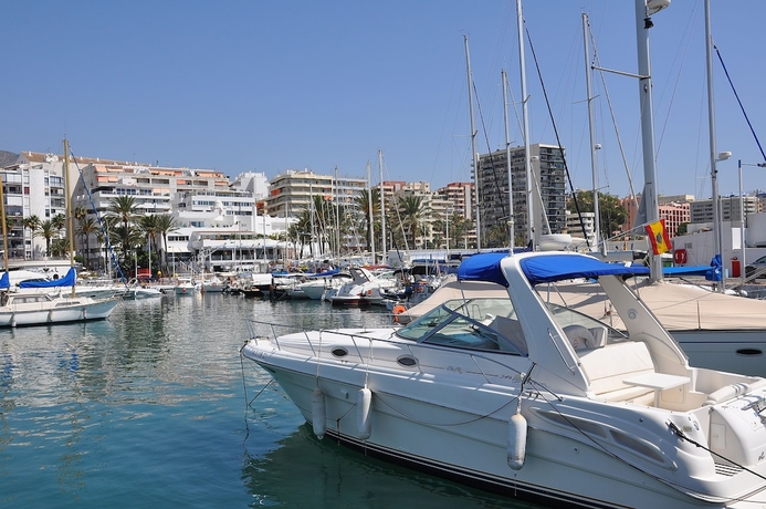 Imagen general del Apartamentos Mediterraneo, Marbella. Foto 2