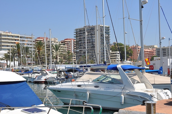 Imagen general del Apartamentos Mediterraneo, Marbella. Foto 4