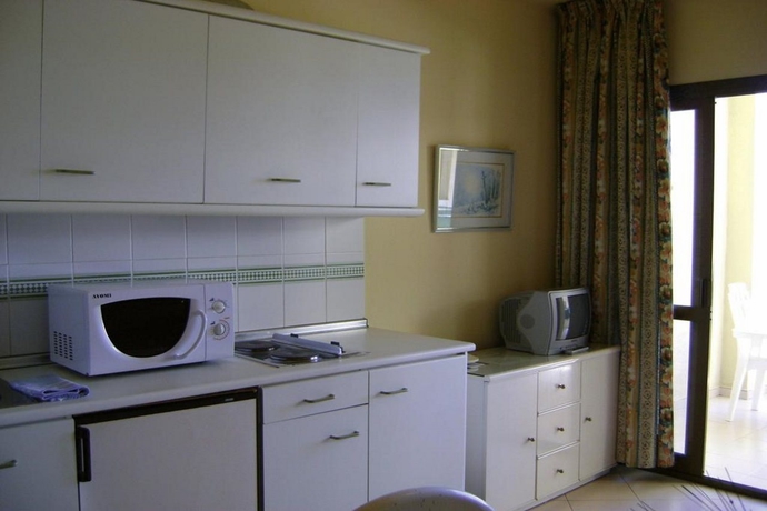 Imagen general del Apartamentos Mediterraneo, Nerja. Foto 5