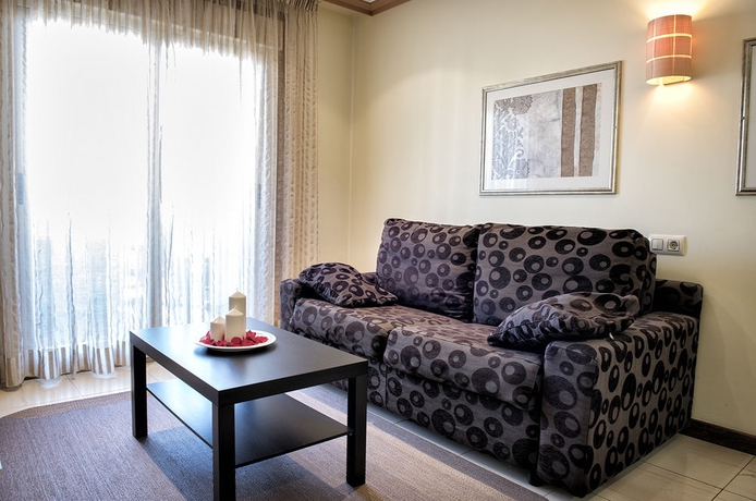 Imagen de los interiores del Apartamentos Mediterraneo Real Turísticos. Foto 13