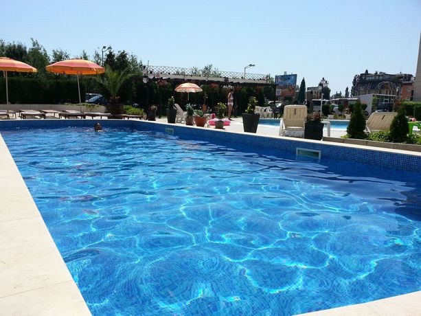 Imagen de la piscina del Apartamentos Menada Sea Regal Apartments. Foto 6