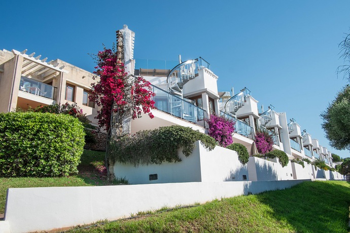 Imagen general del Apartamentos Menorca Binibeca By Pierre and Vacances Premium Adults Only. Foto 3