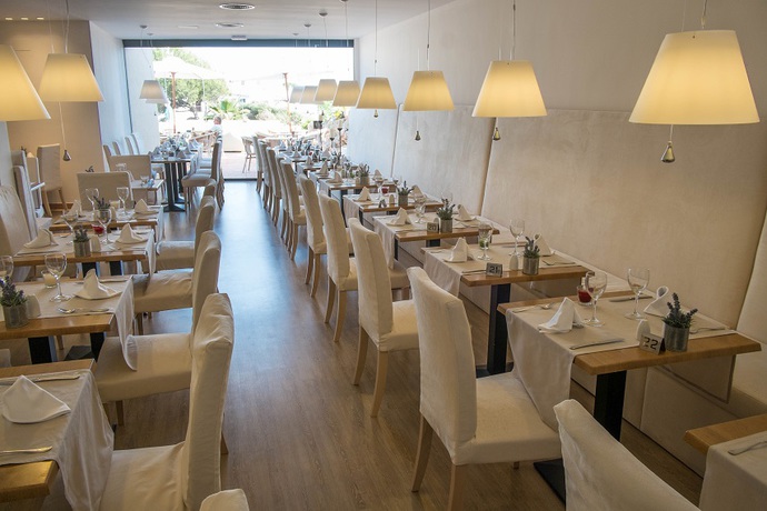 Imagen general del Apartamentos Menorca Binibeca By Pierre and Vacances Premium Adults Only. Foto 4