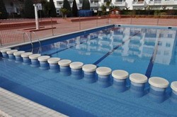 Imagen de la piscina del Apartamentos Menorca. Foto 8