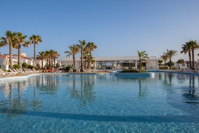 Imagen general del Apartamentos Menorcamar. Foto 8