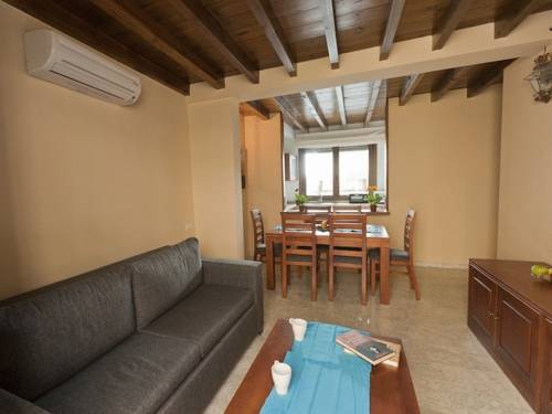 Imagen de la habitación del Apartamentos Mercader De Sedas. Foto 7