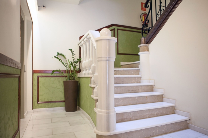 Imagen de los interiores del Apartamentos Mercedes Heritage Barcelona. Foto 13