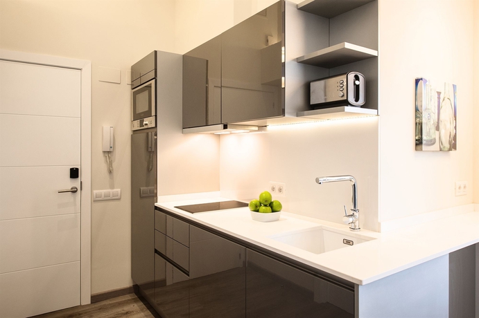 Imagen de la habitación del Apartamentos Mercedes Heritage Barcelona. Foto 6