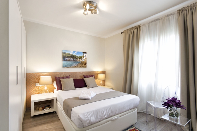 Imagen de la habitación del Apartamentos Mercedes Heritage Barcelona. Foto 10