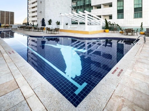 Imagen de la piscina del Apartamentos Mercure Hotel Flat Particular. Foto 15