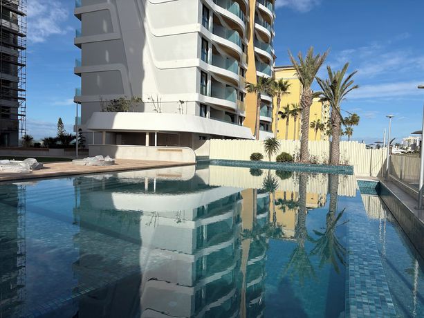 Imagen de la piscina del Apartamentos Miami Towers Luxury Experience. Foto 14