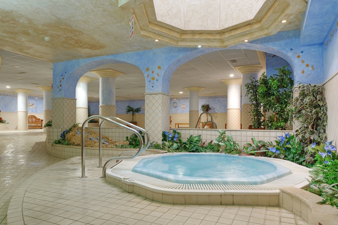 Imagen de la piscina del Apartamentos Mijas Costa Oasis by Grangefield Oasis Club. Foto 19