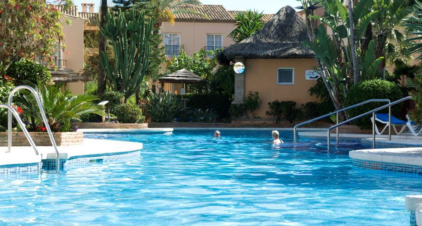 Imagen de la piscina del Apartamentos Mijas Costa Oasis by Grangefield Oasis Club. Foto 20